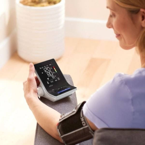 Braun BUA6150 Upper Arm Blood Pressure Monitor Black